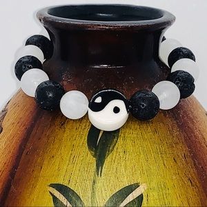 White jade & lava stone ying yang beaded bracelet